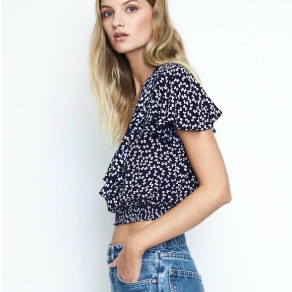 Faithfull the Brand Icon Top in Navy Pin Up Bow Print - Picture 2 of 12